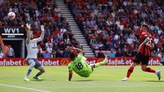 Liverpul kiksao na Anfieldu: Junajted na korak od Lige prvaka, Everton do poravnanja u triler završnici