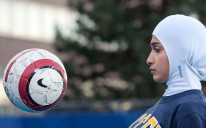 Poklanjanjem hidžaba žele fudbal učuniti dostupnim svima