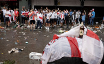 Englezi su napravili haos ispred stadiona