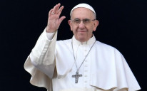 Papa Franjo: Napisao pismo bračnim parovima