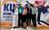 Sestre Sipović, sa ocem i trenerom Zijadom, ponovo na najvišem postolju
