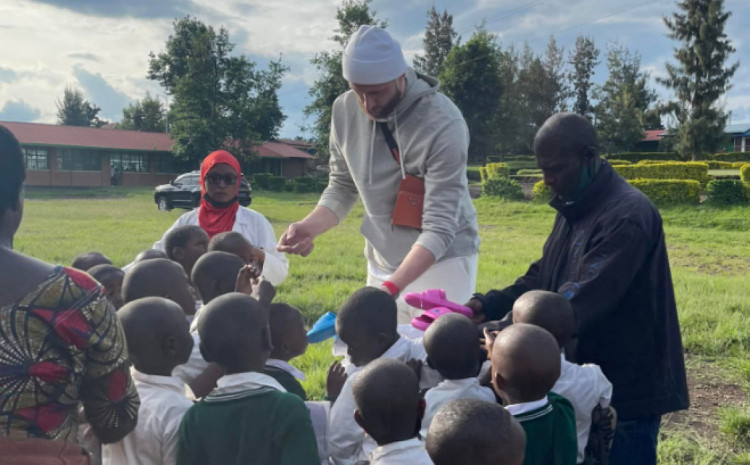 Nurkić tokom posjete Ruandi